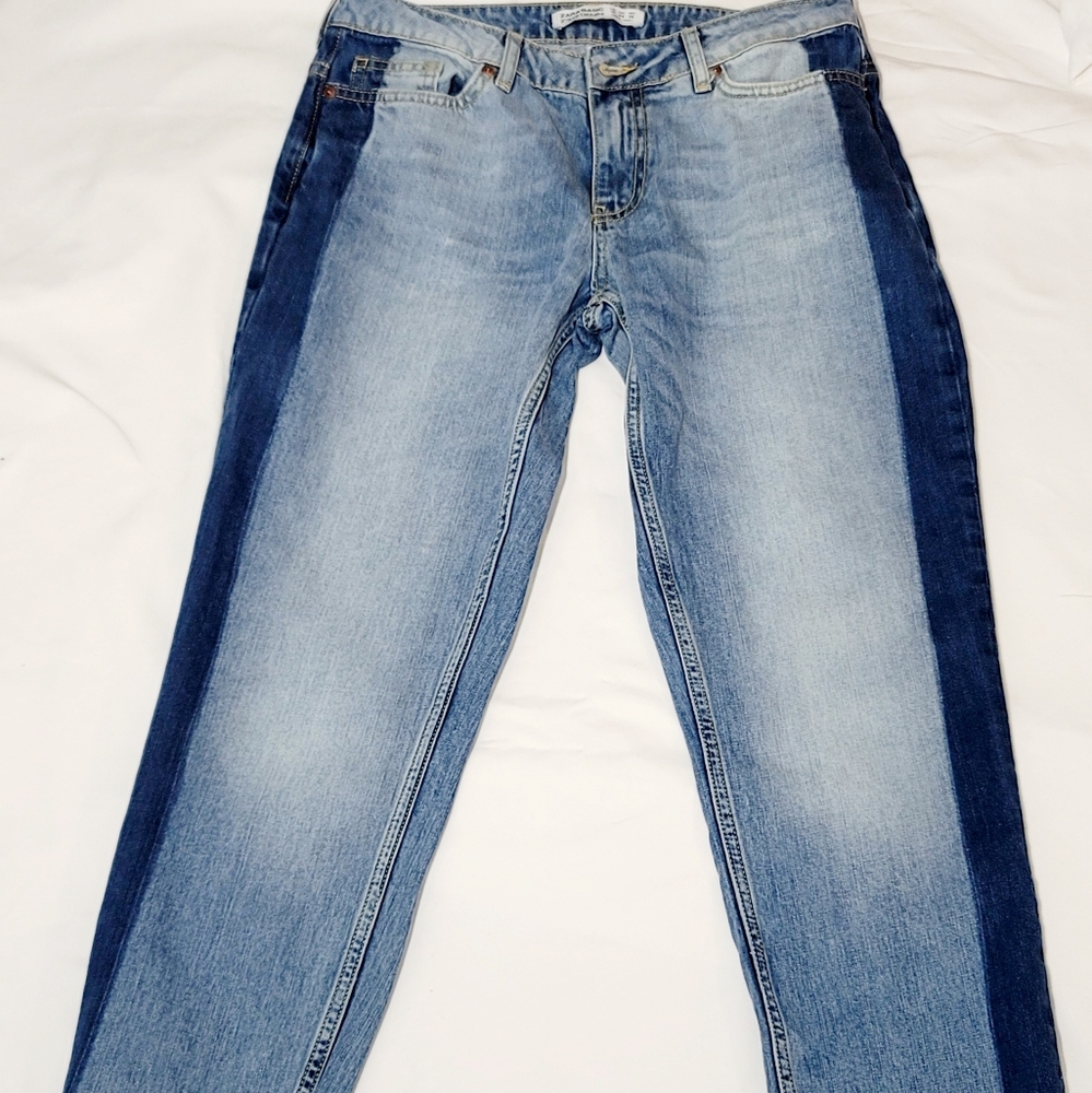 Zara Two Toned Step Frayed Hem Mid Rise Mom Fit Jeans Size 4